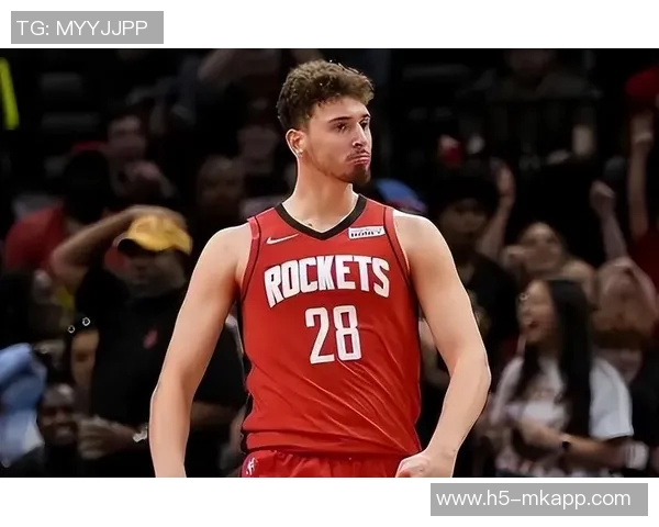 狄龙生强势反击小波特上演精彩双手暴扣展现老将风采