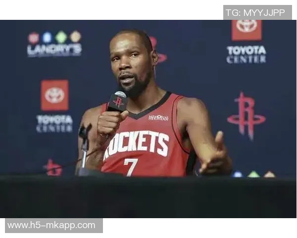 杜兰特谈半场四次犯规影响防守表现表达对限制风格的不满与反感 杜兰特谈半场四次犯规影响防守表现表达对限制风格的不满与反感